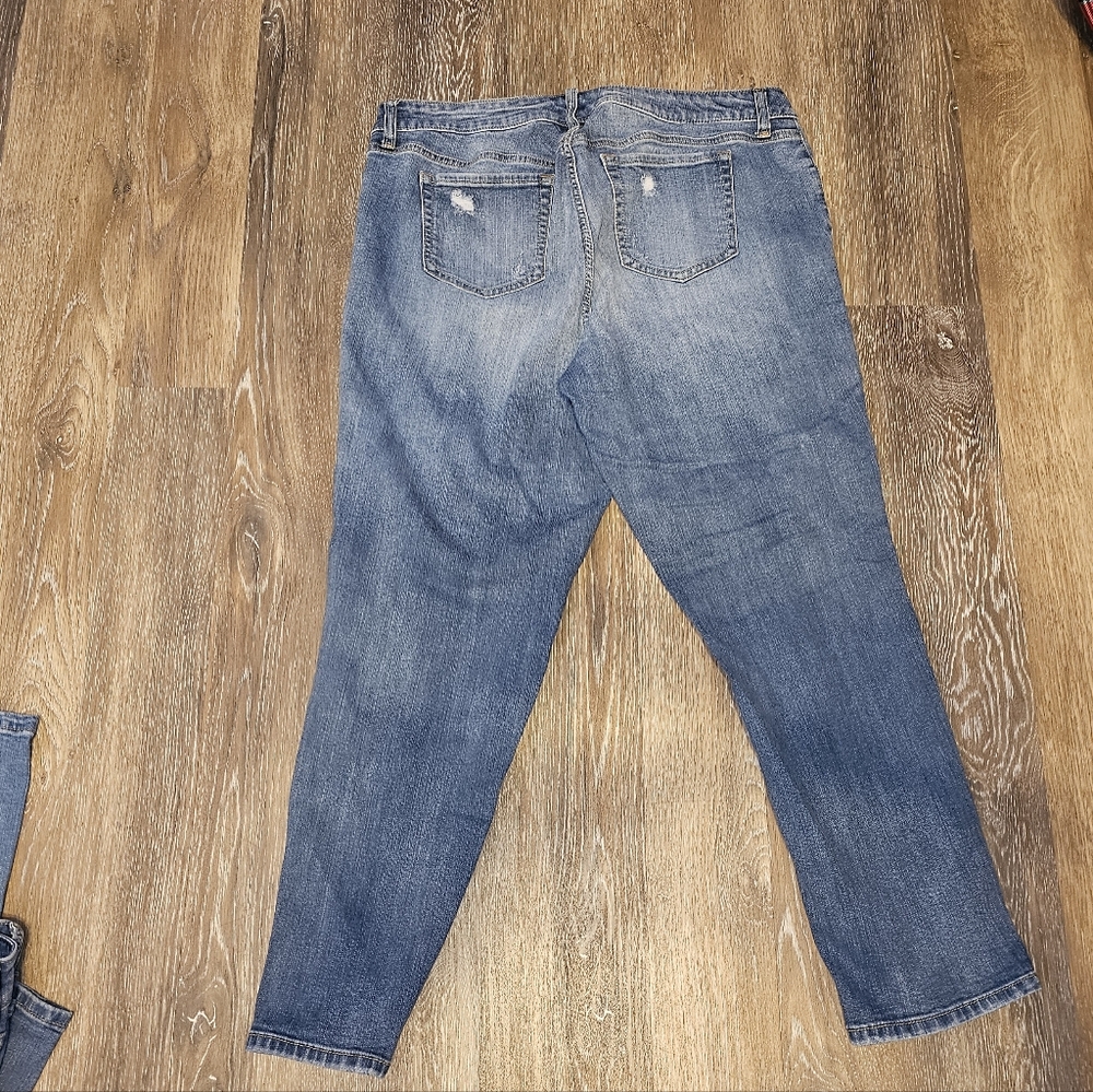 Distressed Blue Jeans - Picture 7 of 7